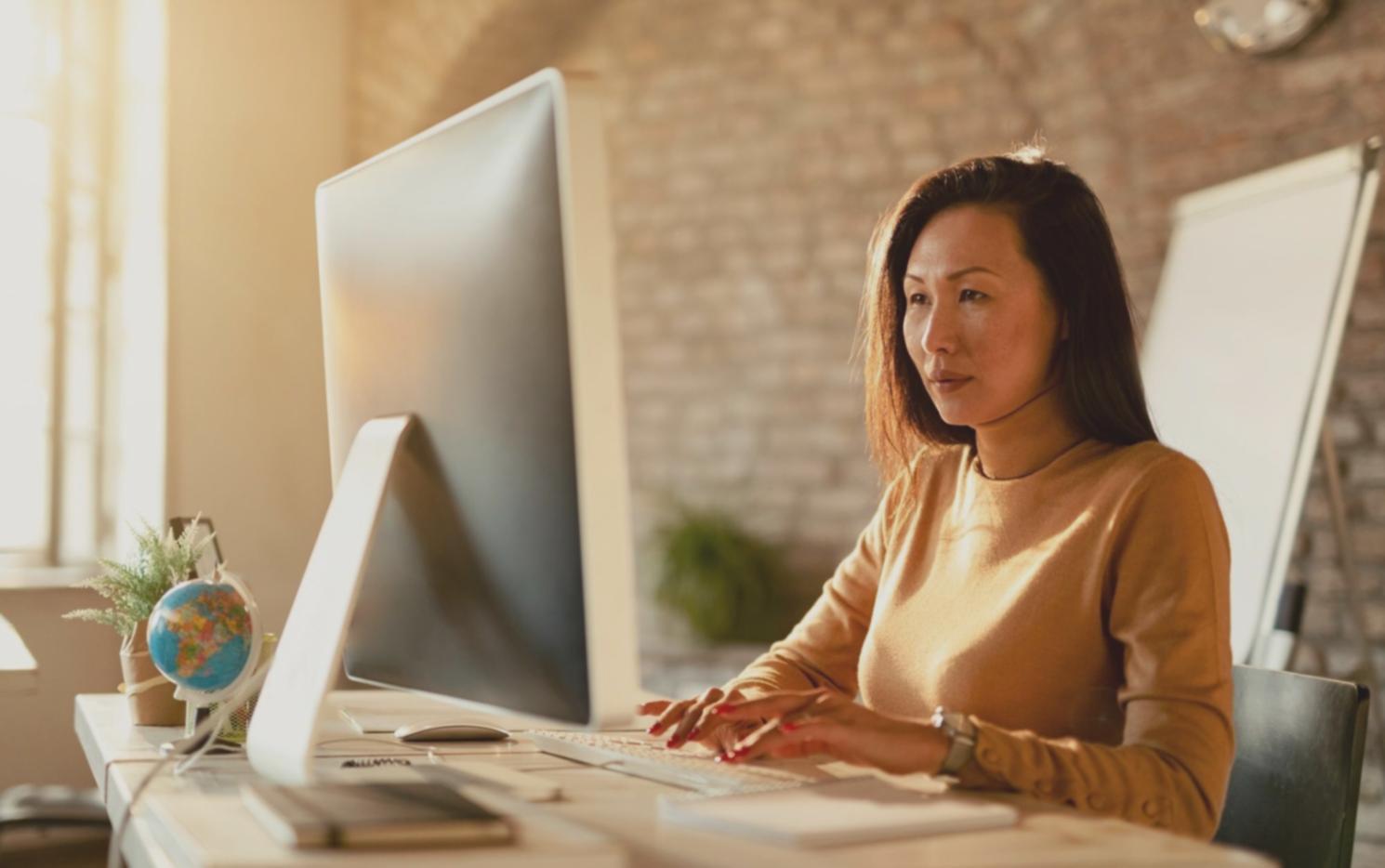 Forensische Analyse von Log-Dateien auf mehreren Bildschirmen